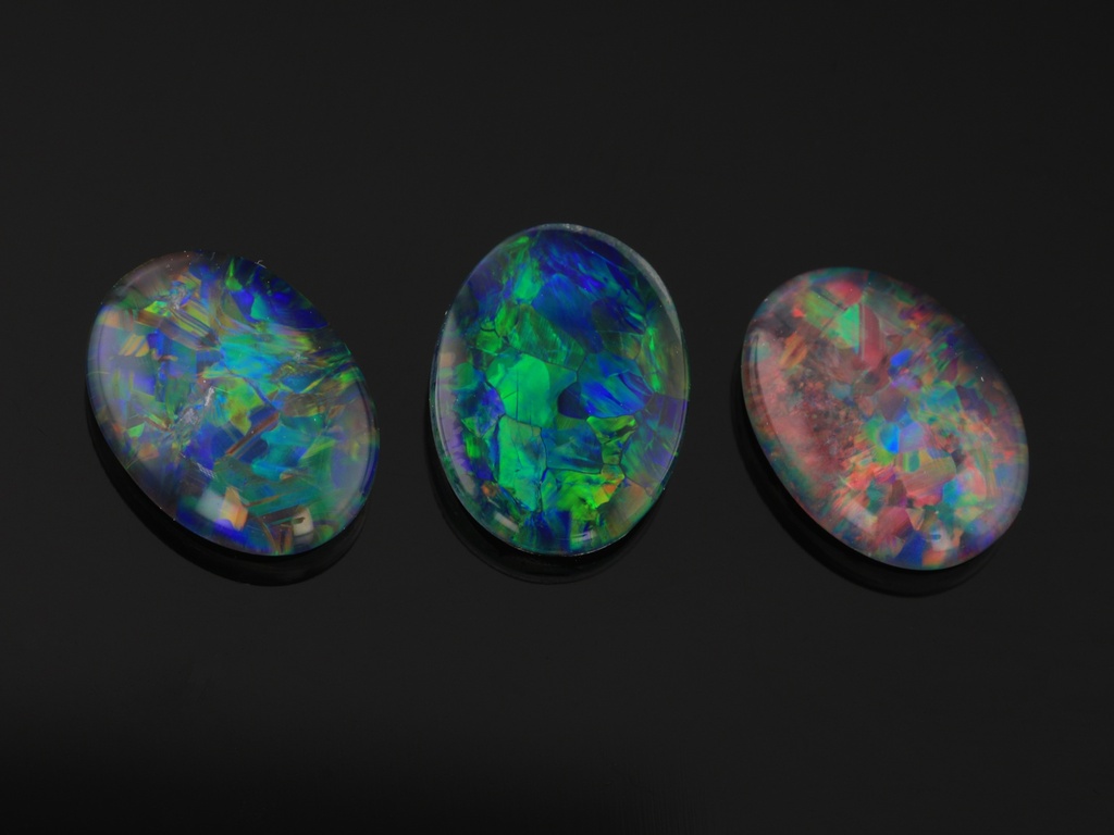 Opal Triplet 14x12mm Oval