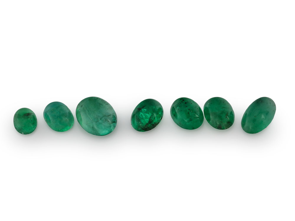 Emerald 4x3mm +/- Oval Cabochon