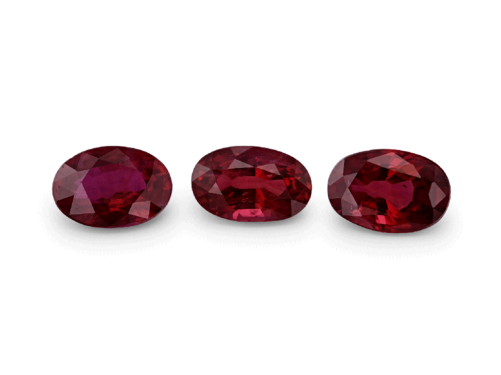 Ruby Dark Red 6x4mm +/- Oval