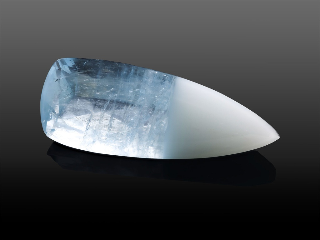 Alpine Aquamarine 28.5x11mm Pear Shape