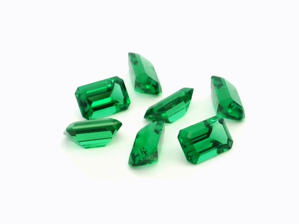 Synthetic Alpinite Green 7x5mm Emerald Cut Signity