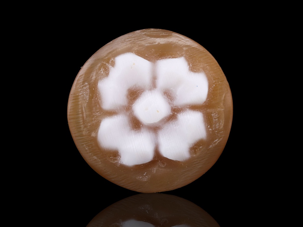 Italian Shell Sard Cameo Flower 10mm Round