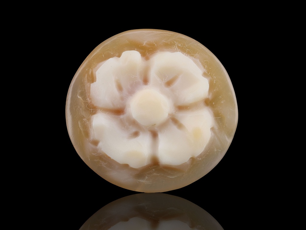 Italian Shell Cameo Flower 14mm Round