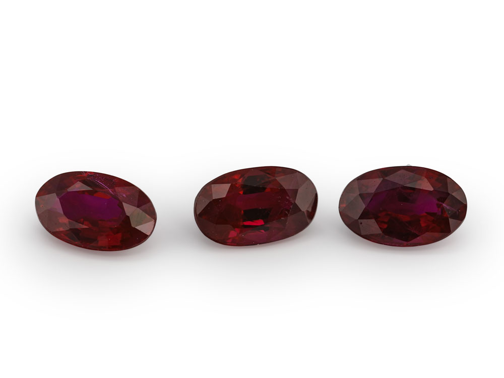 Ruby 5x3mm+/- Oval Dark Red