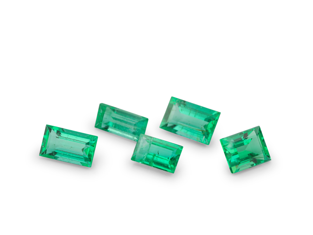 Emerald 3.5x2mm +/- Baguette