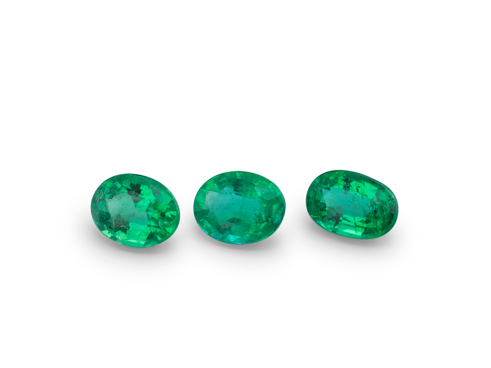 Emerald 4x3mm+/- Oval