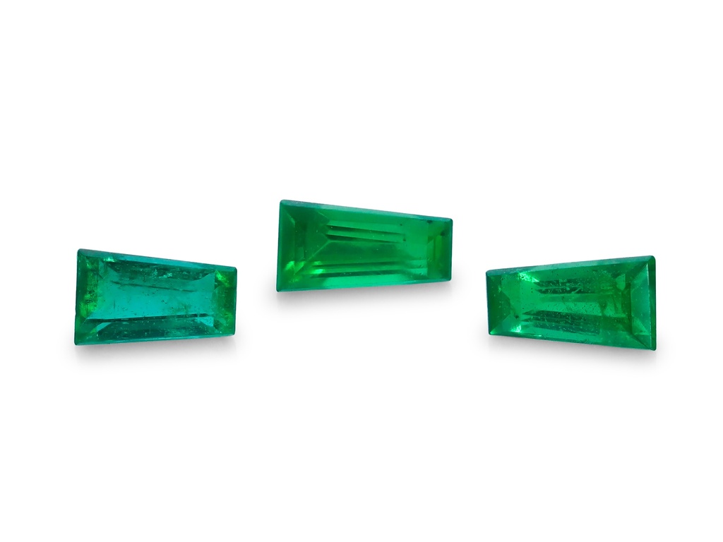 Emerald 3x1.8x1.5mm+/- Tapered Baguette Strong Green