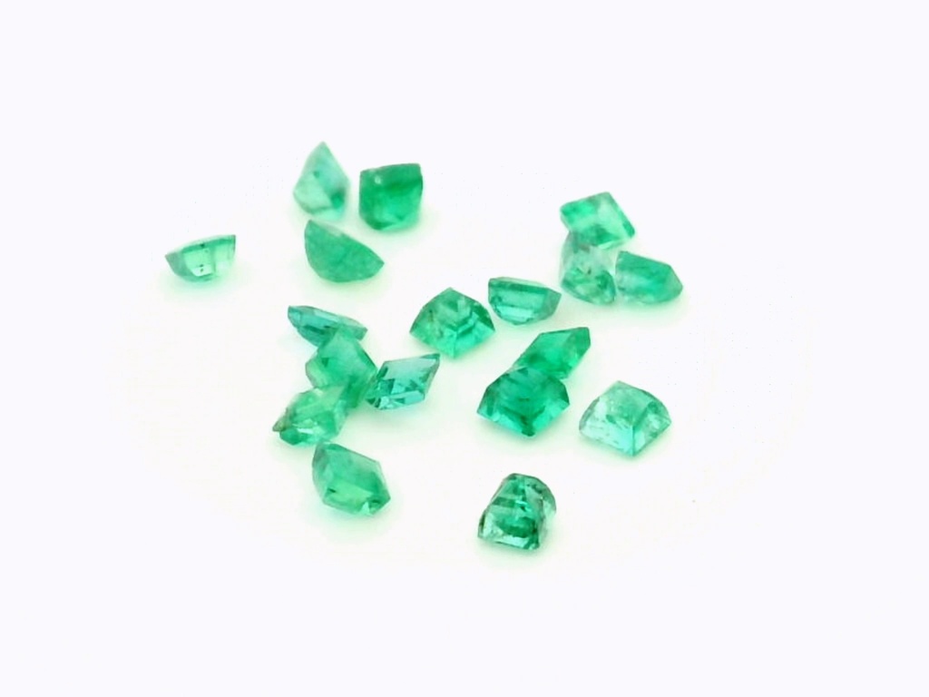 Emerald 2.25mm Carre Cut Mid Green