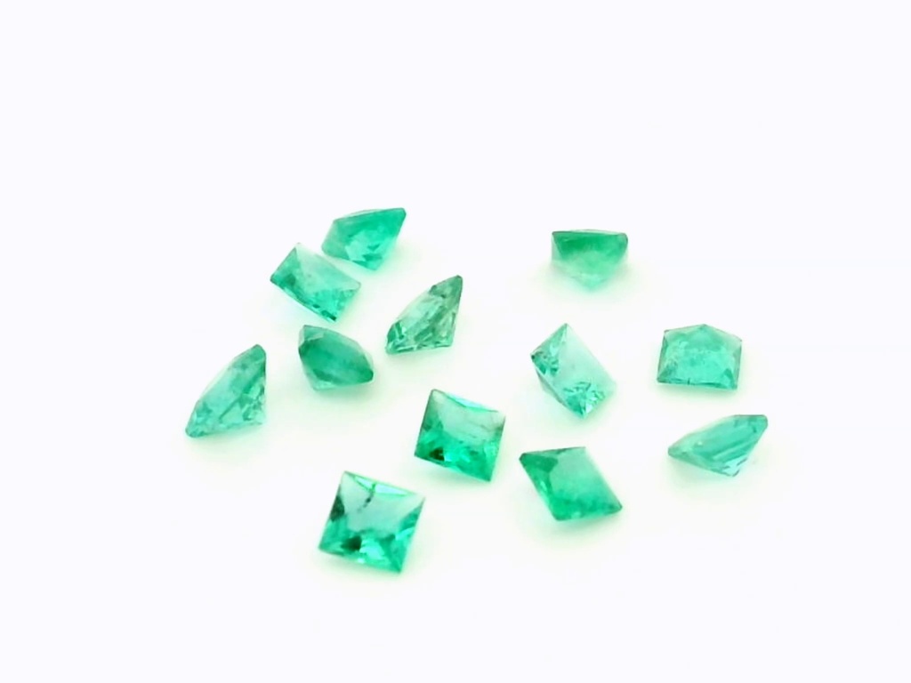 Emerald 2.75mm Princess Cut