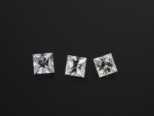 [SCWQP03] White Sapphire 3.00mm Princess Cut