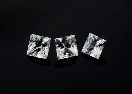 [SCWQP04] White Sapphire 4.00mm Princess Cut