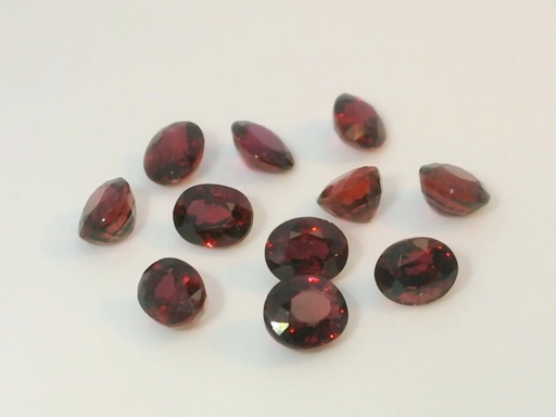 [RV045035A] Ruby 4.5x3.5mm+/- Oval Dark Red